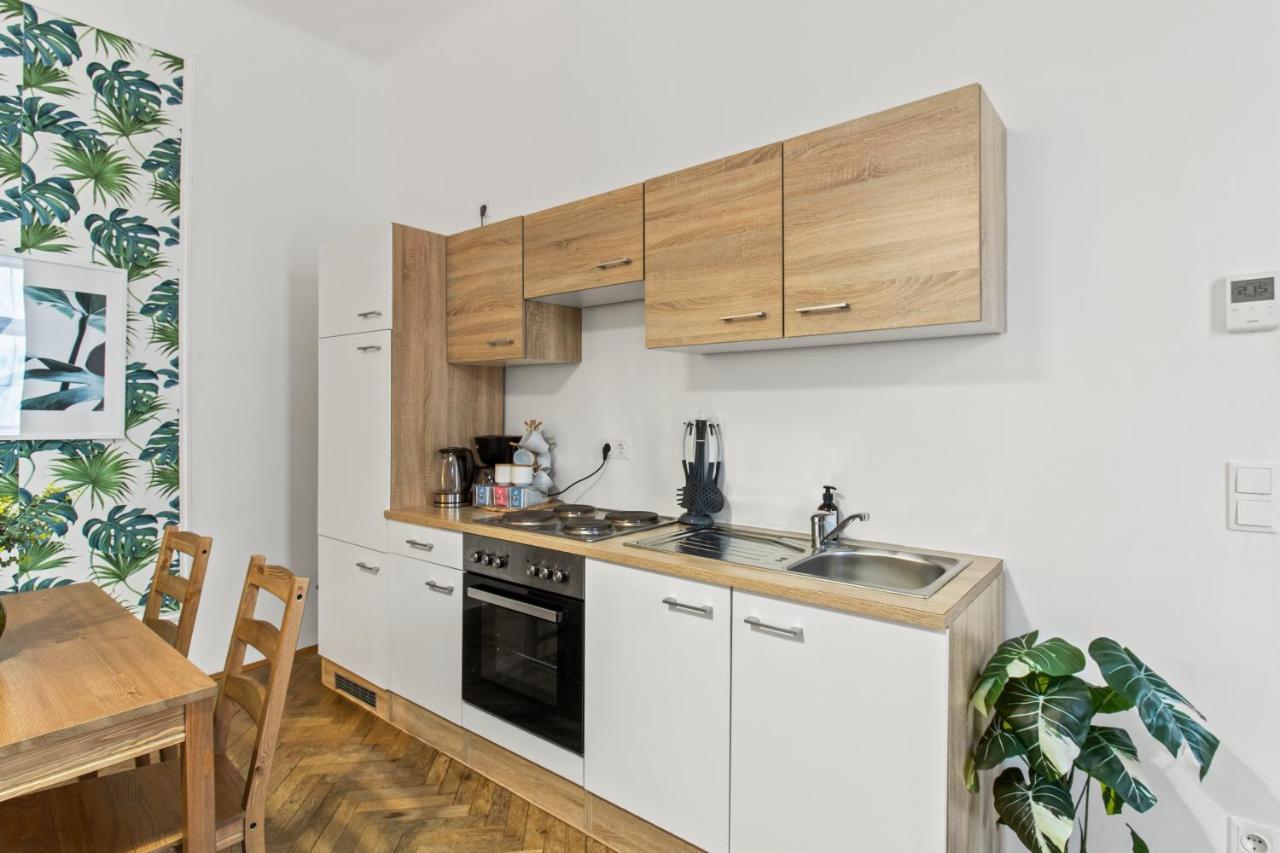 Separate Bedroom - Near Schoenbrunn Wien Ngoại thất bức ảnh